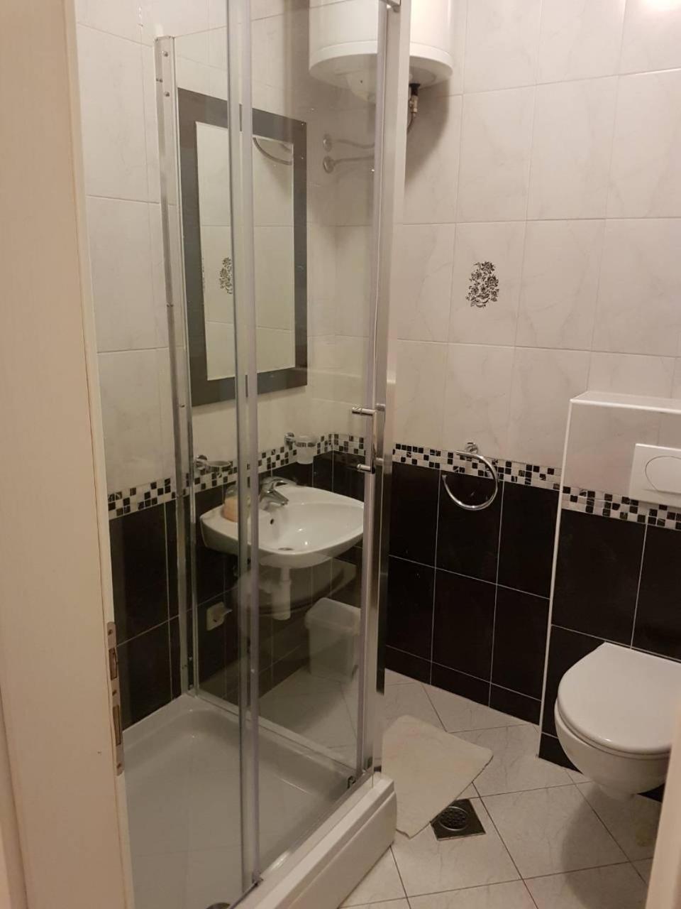 Apartments Glibo 茨雷斯 外观 照片